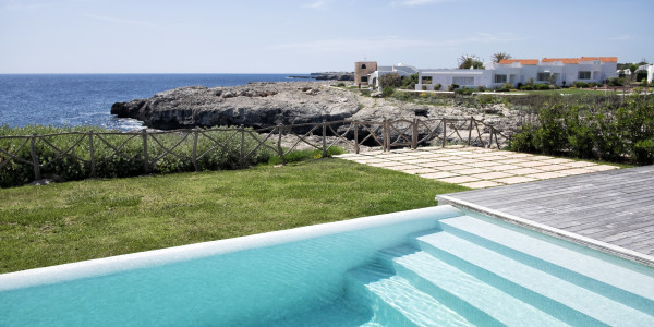 Comprar / Vender Casas Unifamiliares y Chalets en Berga · con Piscina