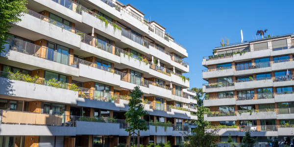 Compraventa de Inmuebles en Sant Llorenç de Morunys · Pisos con Zona Comunitaria
