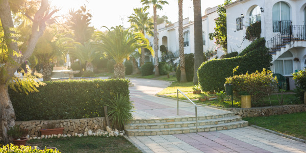 Compraventa de Inmuebles en Sant Llorenç de Morunys · Villas