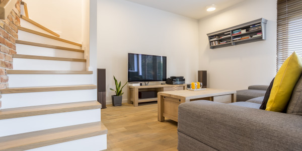 Inversores, Intermediarios, Agentes y Brokers Inmobiliarios en Saldes · Apartamentos Turísticos